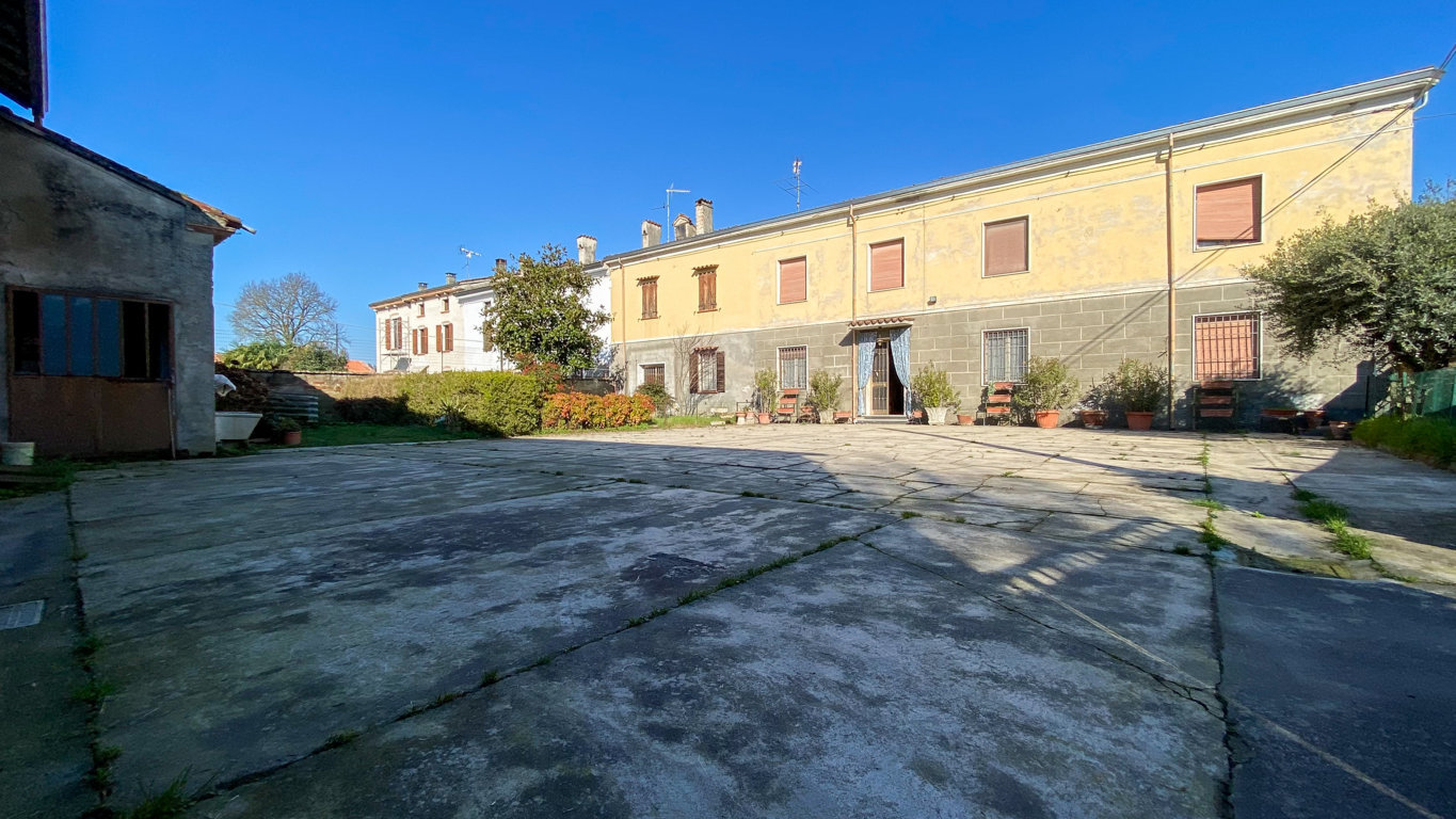 CASA INDIPENDENTE IN FOSSACAPRARA